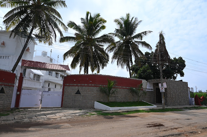 farmhouse in bangalore with swimming pool