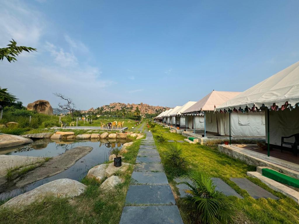 hampi stay for family