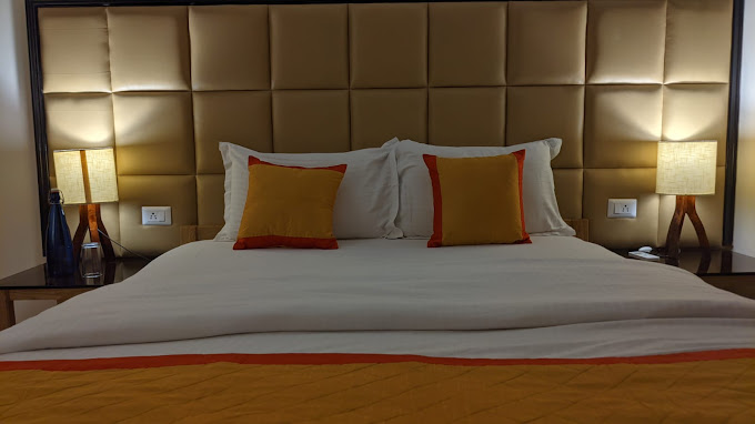 Comfortable 4 BHK villa at Carisbrook