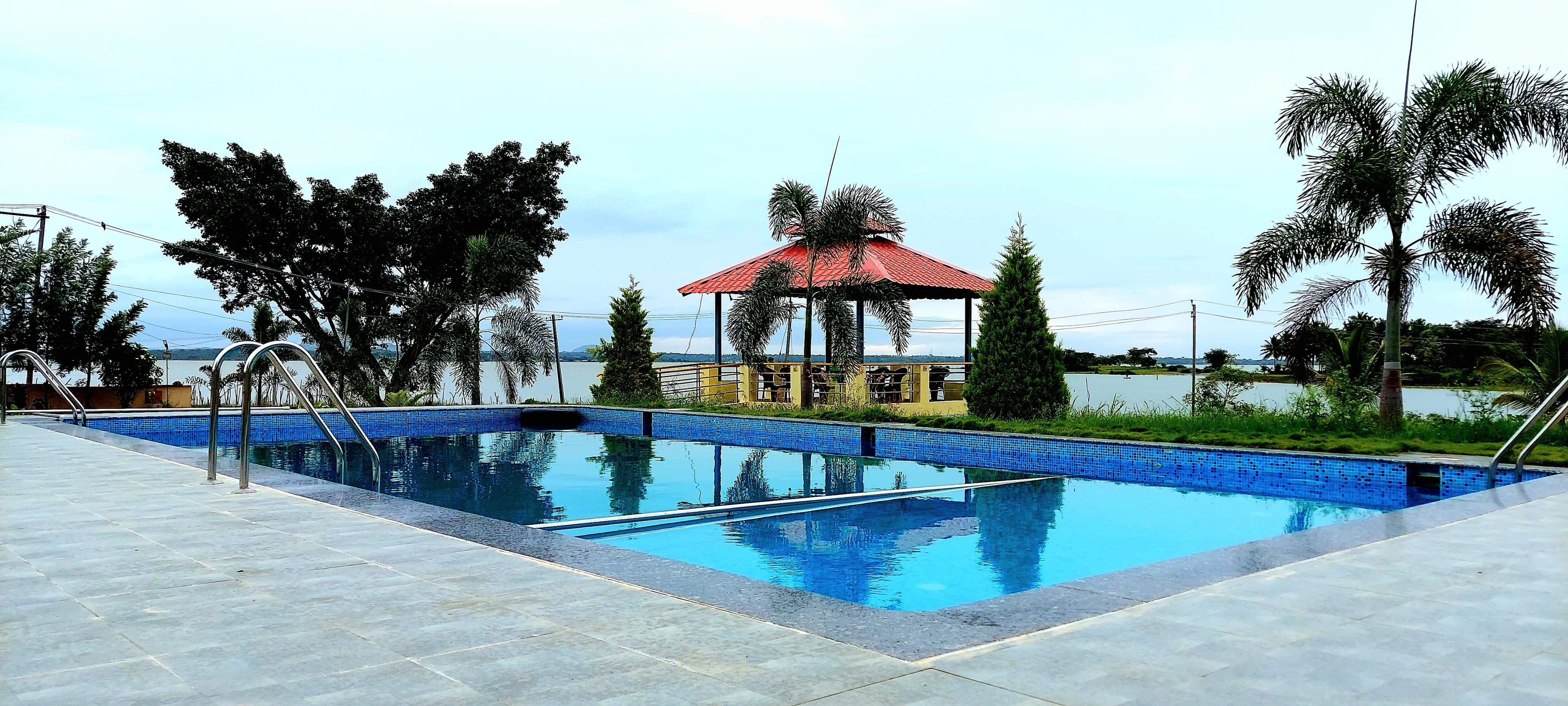 homestay with swimming pool in mysore