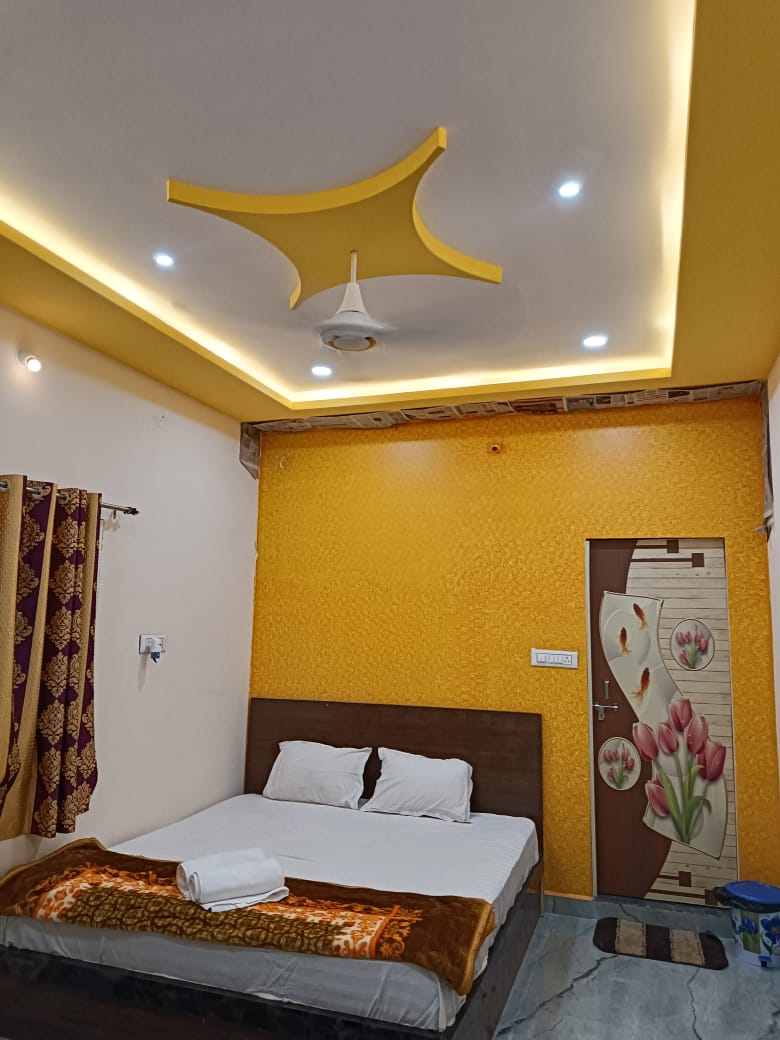 Stay connected in New Hampi at Veeru Homestay