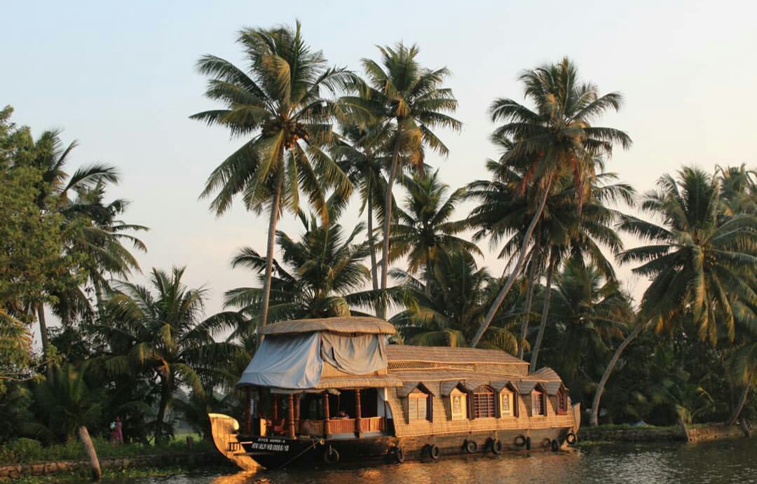 Breathtaking view of the backwaters in Alappuzha