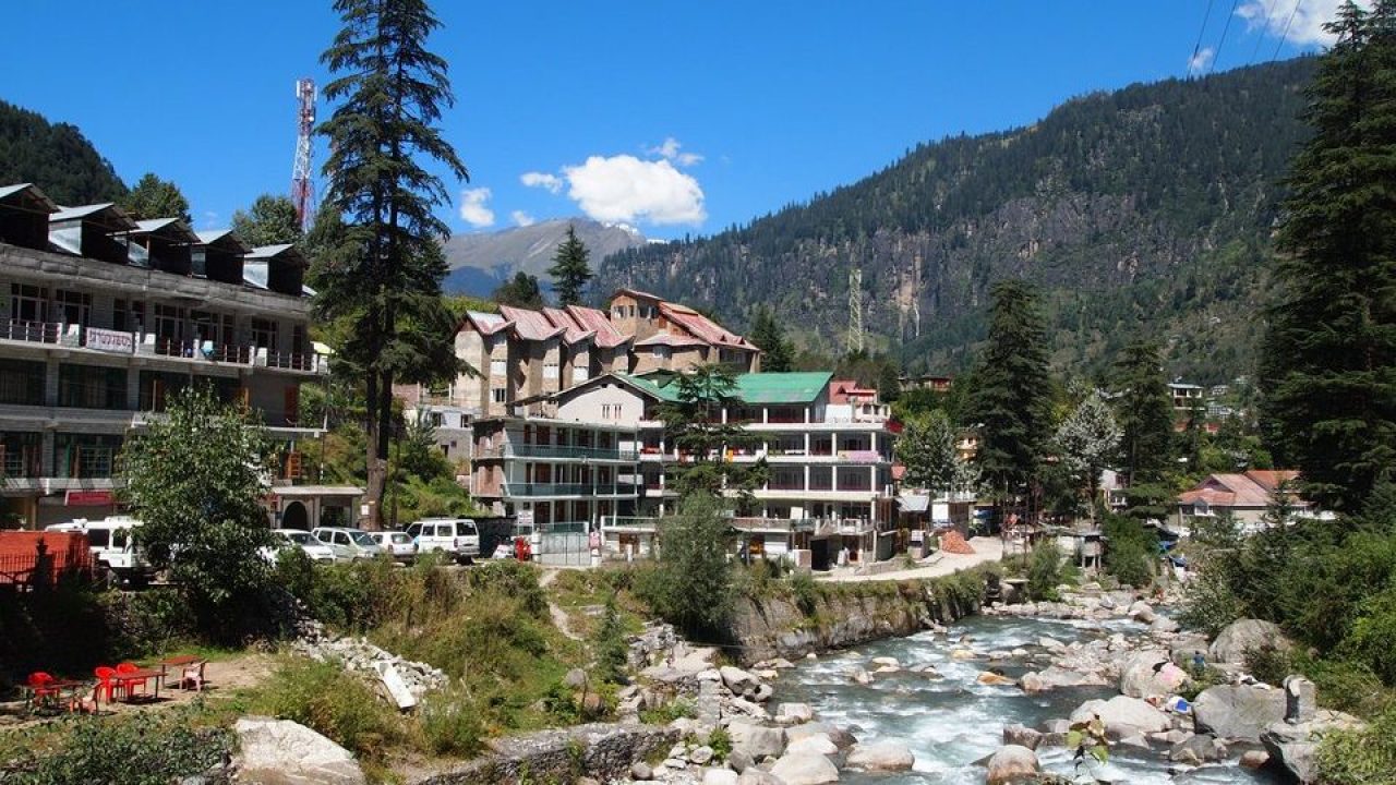 Affordable homestay in Manali with mountain views at sunset